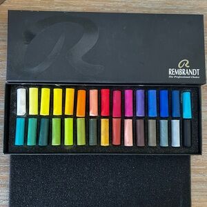 Rembrandt Soft Pastel Set of 30 Half Sticks